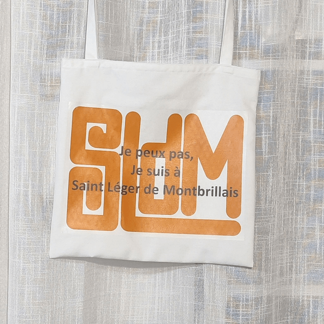 👜 Tote Bag "Je peux pas, je suis à Saint Léger de Montbrillais" 🏡✨