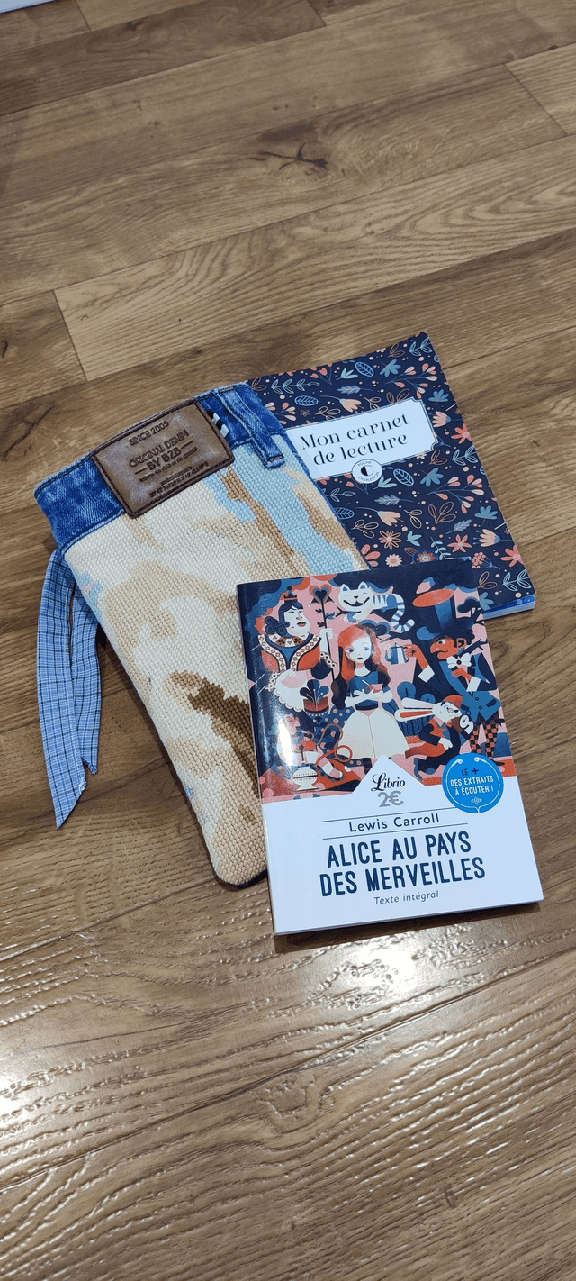 Pochette à livre jean et canevas 25*14cm