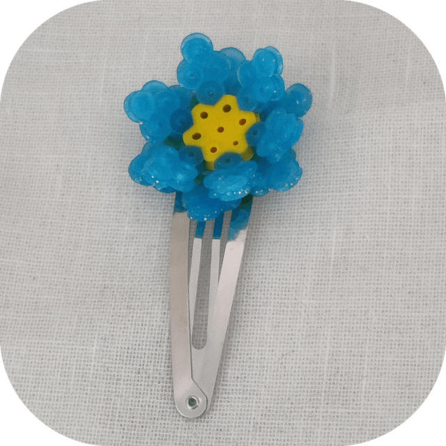 Barrette fleur en perles à repasser pince clic clac