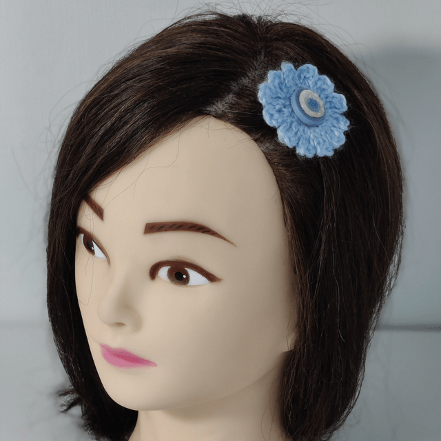 Barrette fleur simple ciel crochet bouton bleu nacré pince crocodile