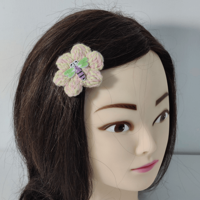 Barrette fleur simple vert et rose crochet bouton libellule pince crocodile