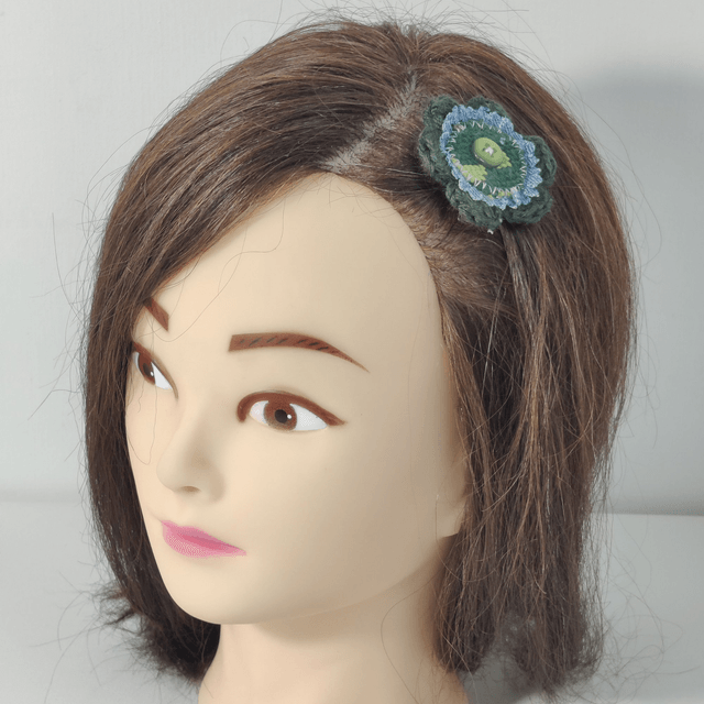 Barrette fleur crochet, jeans, canevas et bouton pince croco
