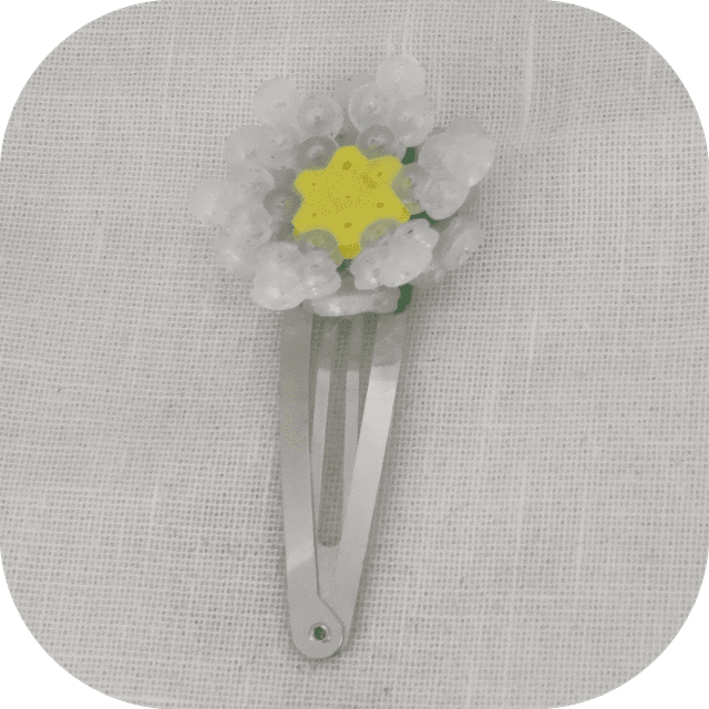 Barrette fleur en perles à repasser pince clic clac