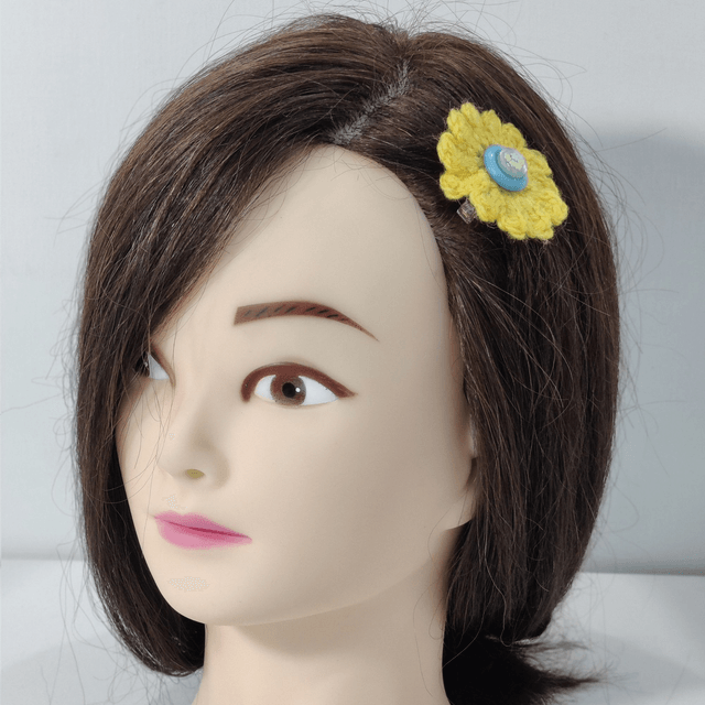 Barrette fleur simple jaune crochet bouton bleu jaune pince crocodile