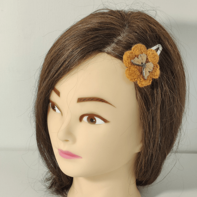 Barrette fleur simple caramel crochet bouton papillon clic clac